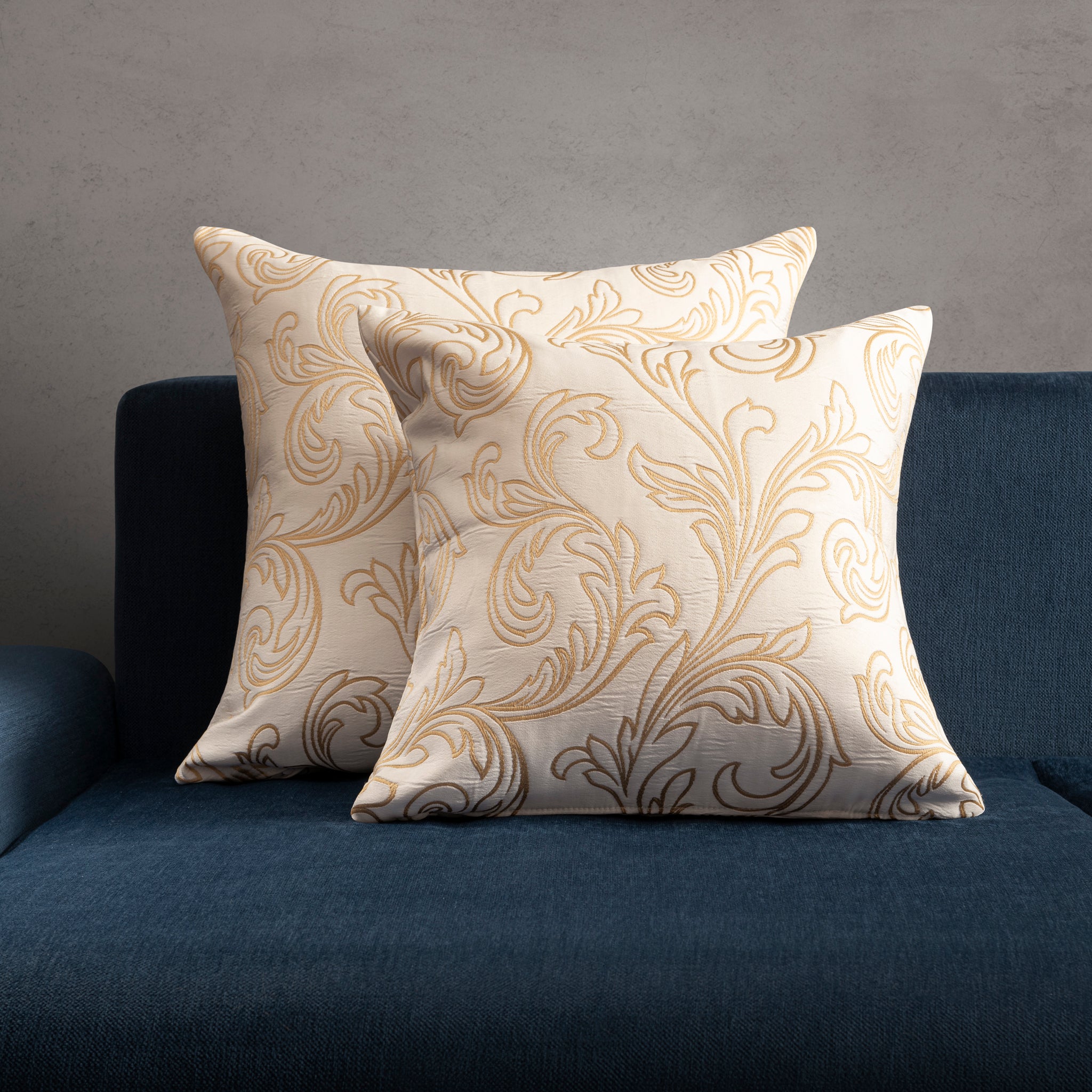 Throw pillows with online changeable covers